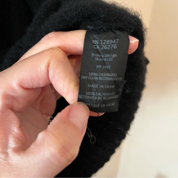 Nili Lotan | black cashmere sweater - Picture 6 of 6